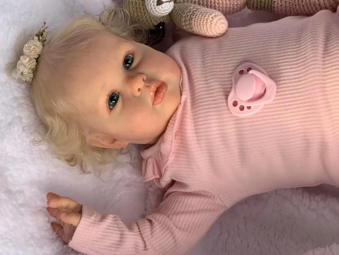 "Daisy" -  24Inch Lifelike Reborn Baby Girl Doll Soft Cloth Body