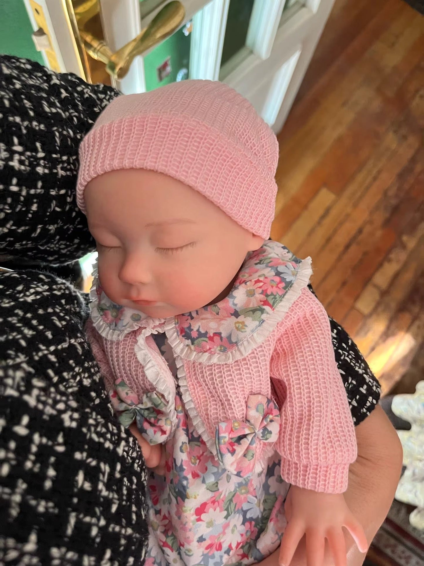 "Evie"-35cm Realistic Full Body Silicone Reborn Girl – Drinks Pees & Bathes